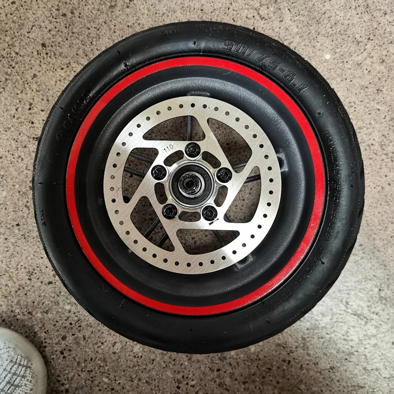 8.5-inch Inflatable Rear Tire for i8l/i8M