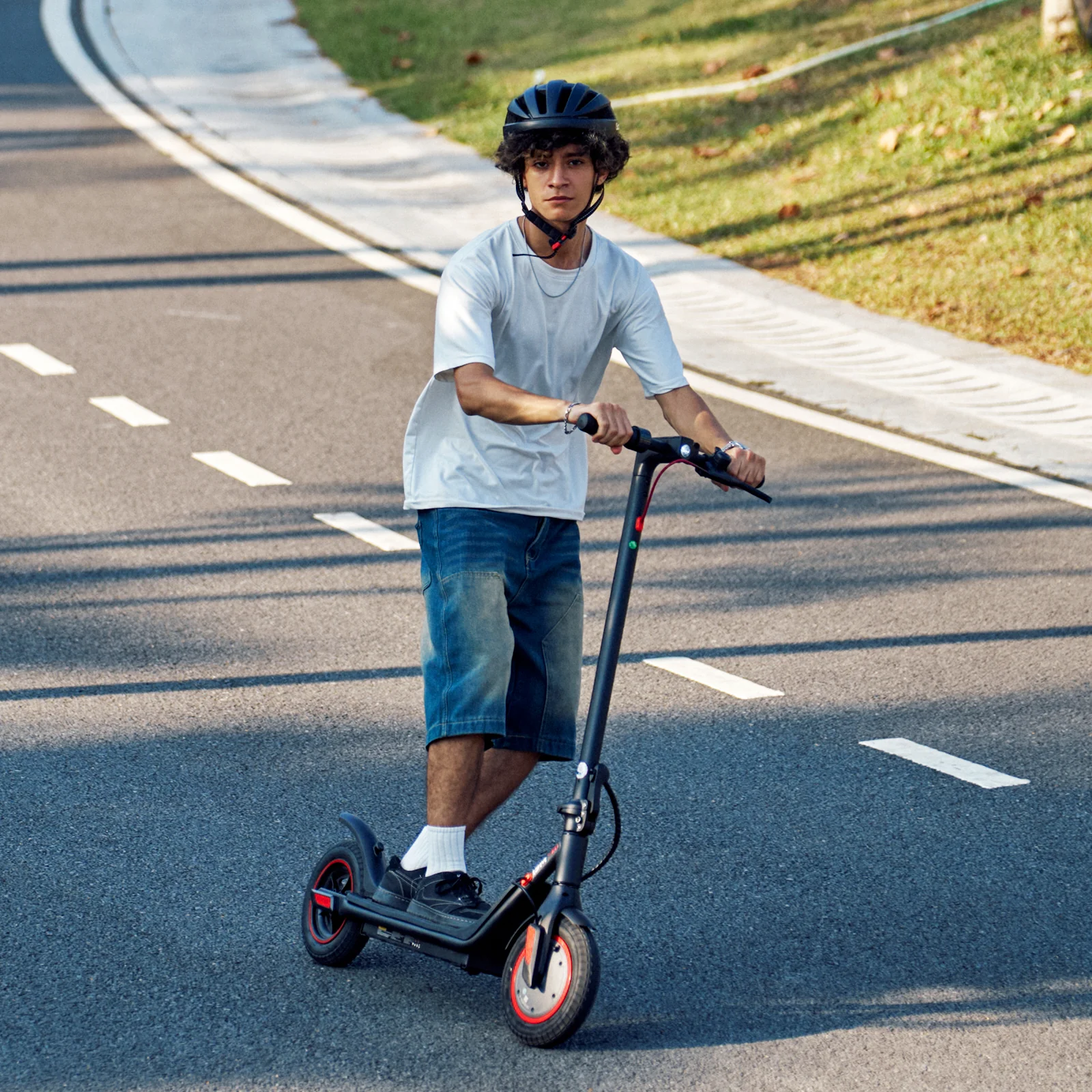 i9M Electric Scooter - Image 6